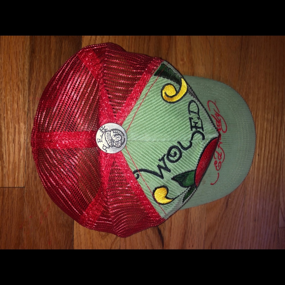 5 vintage #edhardy hats